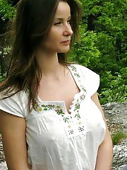 Sexy aged mom exposing her hot body