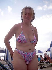 Posh old MILFs playing alone