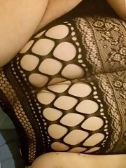 Amateur older dame is playing with her jugs