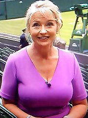 Glamour mature MILF seems exposed