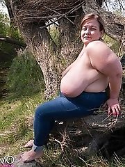 Sexual ladies are spreading their legs on cam