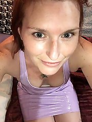 Raunchy old momma is having fun