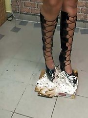 Chocolate kisses with pee